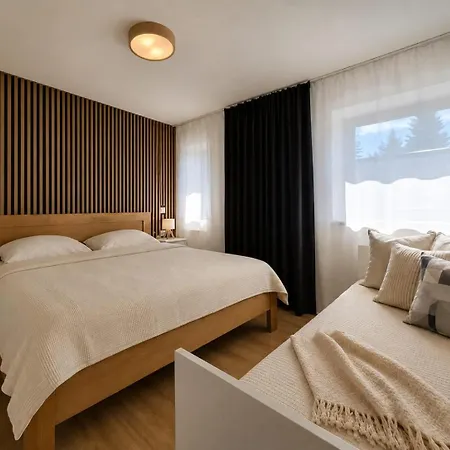 Javorna - Aura A Nord Apartment *